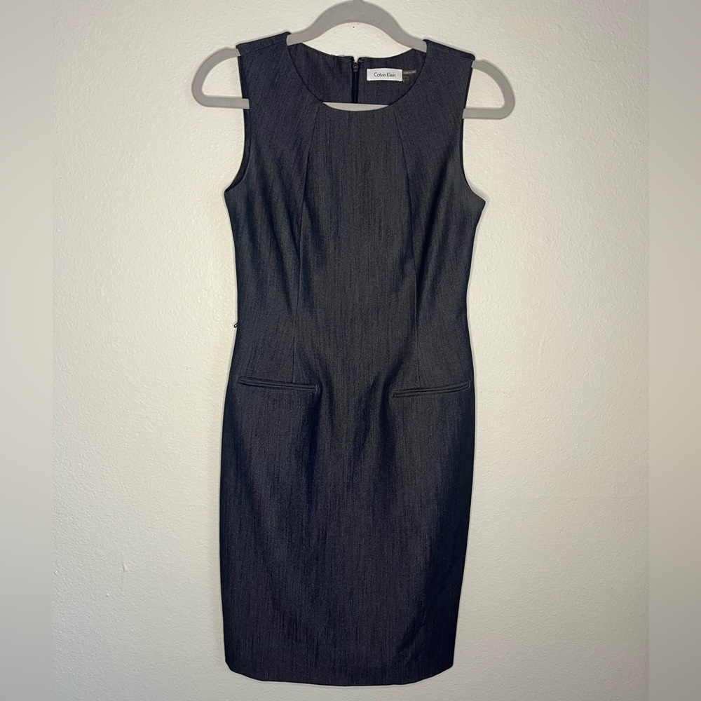 Calvin Klein Dark Blue-Gray Sleeveless Sheath Dress – Size 4 💼👗